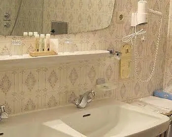 Haus Litzbruck 3* Дюссельдорф